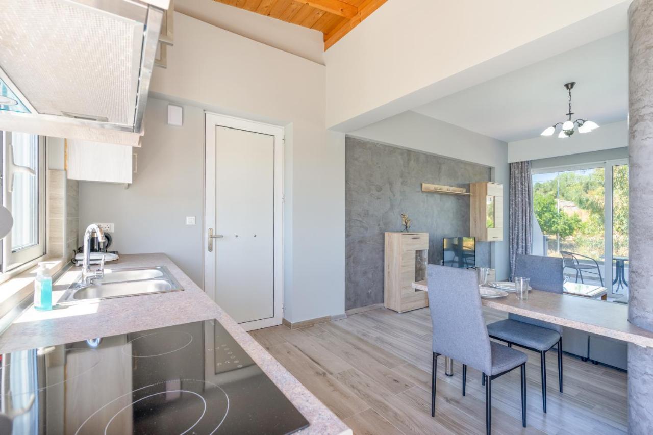 Aristos Garden Apartments Kalithies Bagian luar foto