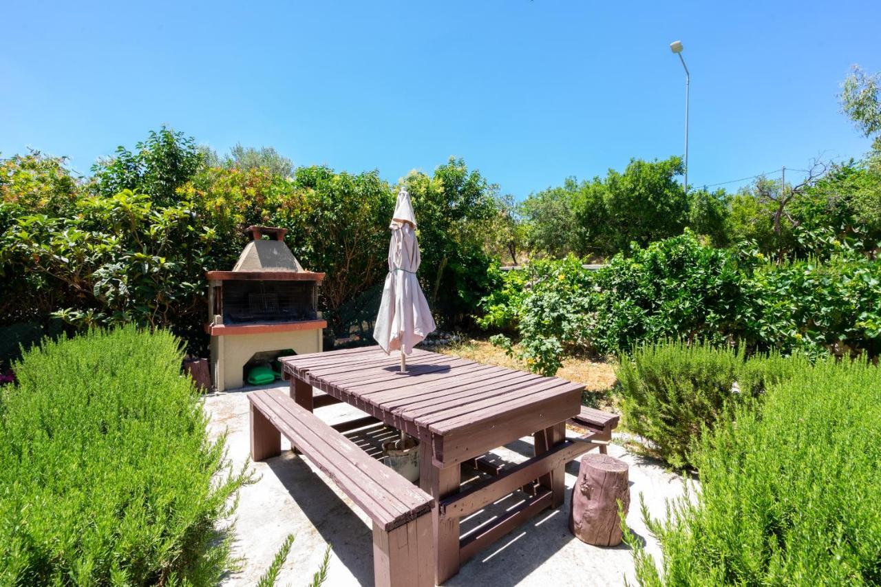 Aristos Garden Apartments Kalithies Bagian luar foto