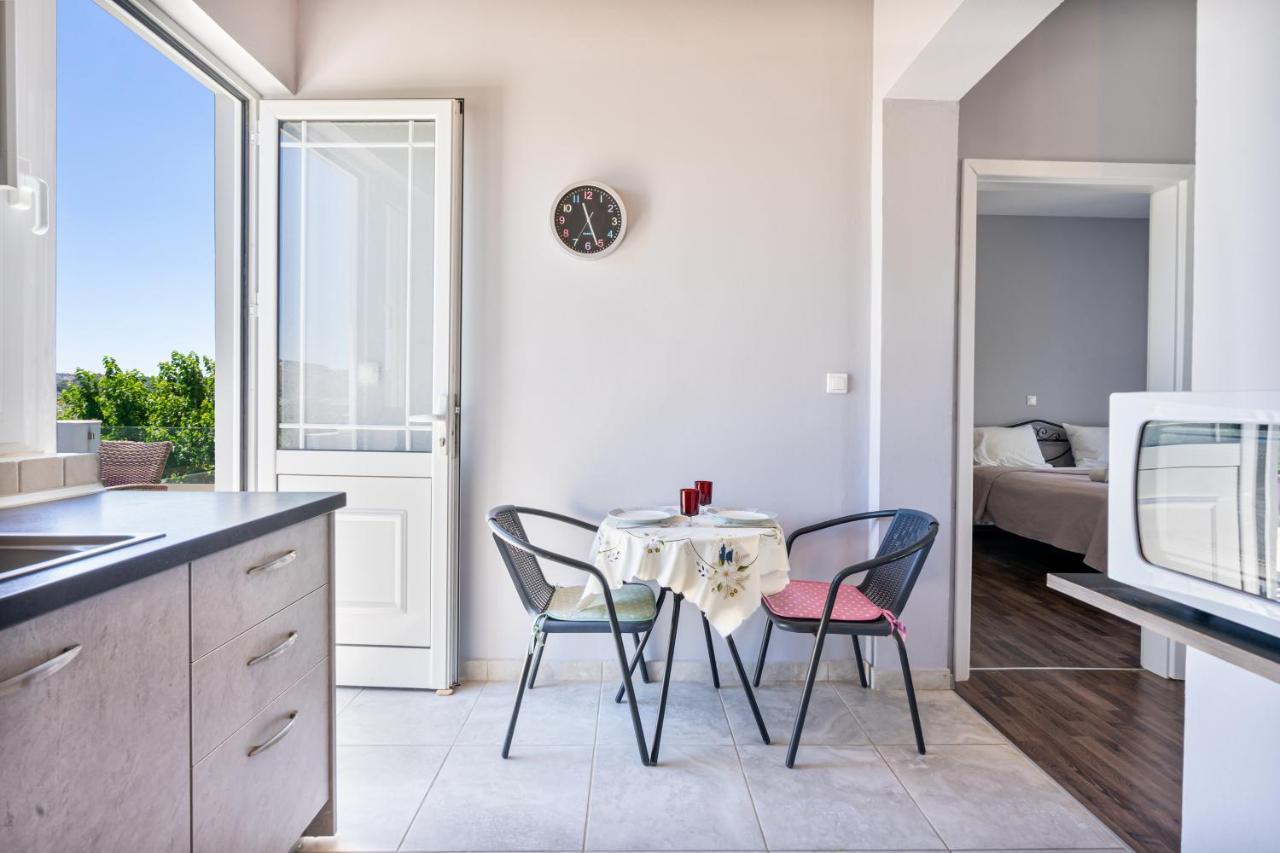 Aristos Garden Apartments Kalithies Bagian luar foto